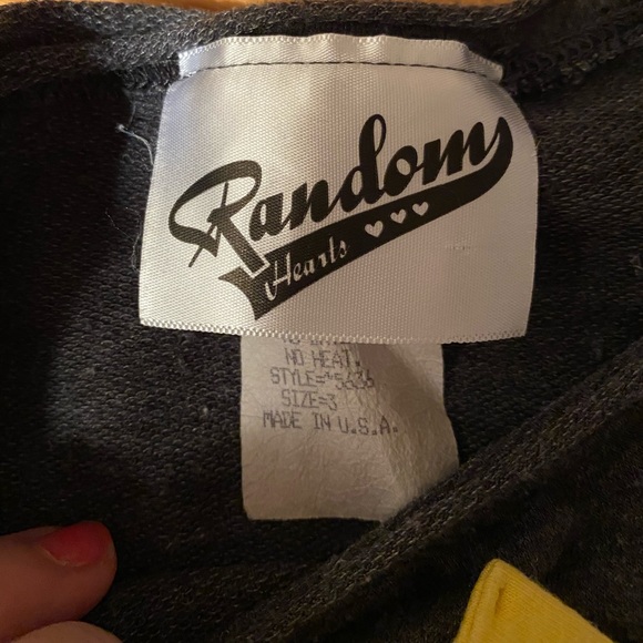 Random Hearts😃🎀Crop Sweatshirt - Picture 4 of 5